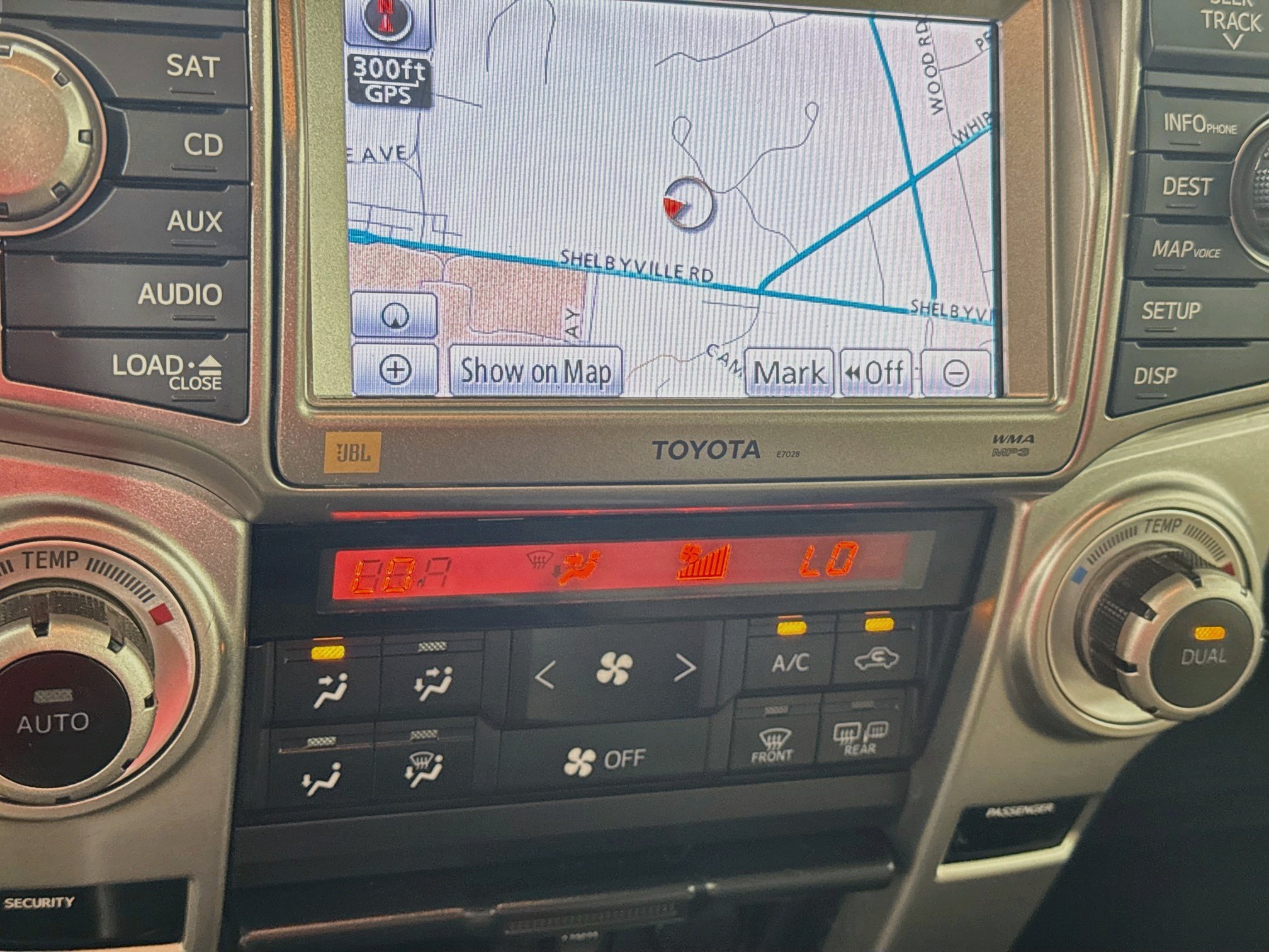 Used 2012 Toyota 4Runner Limited AWD/4WD image 15