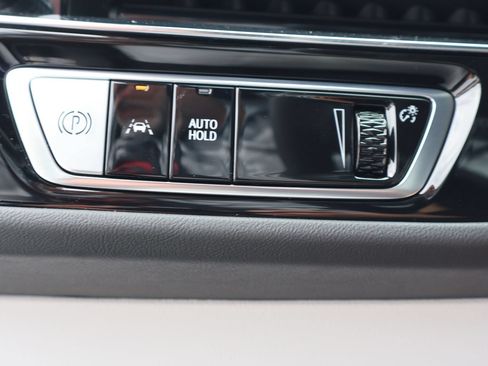 Used 2023 Cadillac Lyriq 2WD image 21