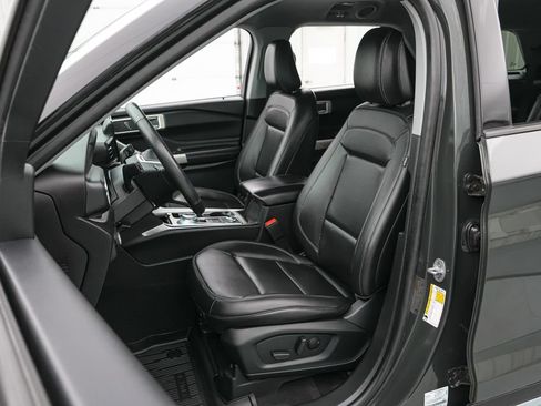 Certified 2023 Ford Explorer XLT w/ Equipment Group 202A AWD/4WD image 11