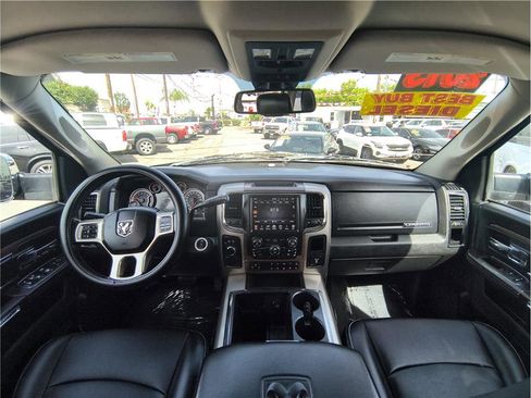 Used 2013 RAM 2500 Laramie w/ Convenience Group AWD/4WD image 6