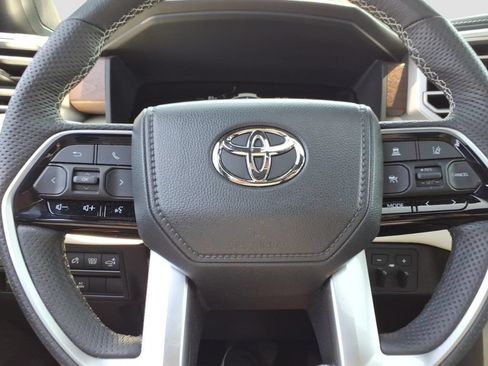 Used 2025 Toyota Sequoia Capstone AWD/4WD image 21
