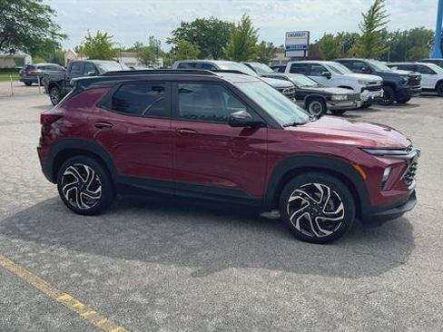 Certified 2025 Chevrolet TrailBlazer RS w/ Driver Confidence Package FWD image 2