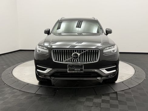 Used 2023 Volvo XC90 B6 Plus w/ Protection Package Premier AWD/4WD image 3