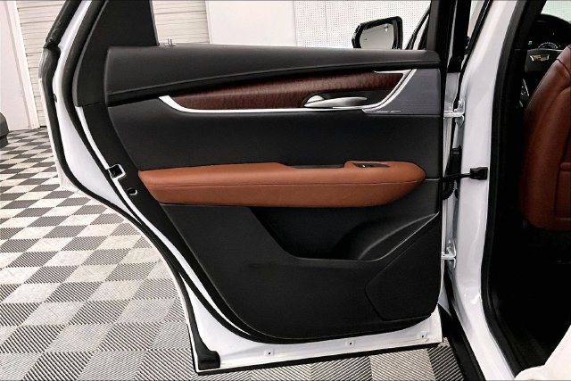 Used 2025 Cadillac XT5 Sportv w/ Technology Package AWD/4WD image 23