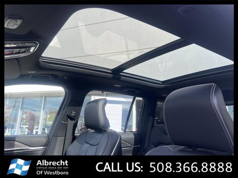 New 2025 Jeep Grand Cherokee Overland w/ Luxury Tech Group IV image 26