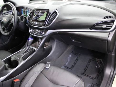 Used 2017 Chevrolet Volt Premier w/ Driver Confidence II Package FWD image 30