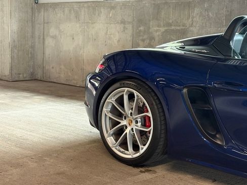 Used 2022 Porsche 718 Boxster Spyder RWD image 12