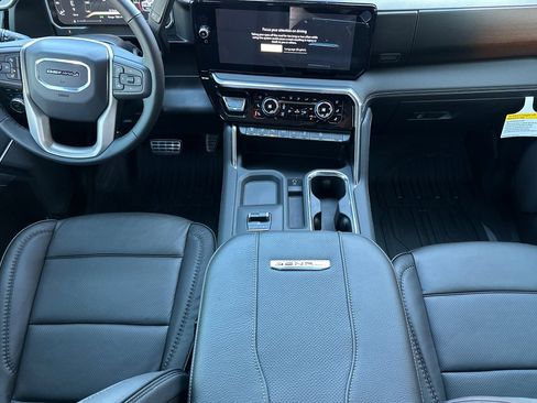 New 2026 GMC Sierra 2500 Denali w/ Denali Reserve Package AWD/4WD image 14