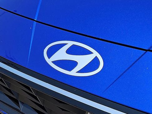 Used 2025 Hyundai Elantra Limited FWD image 32