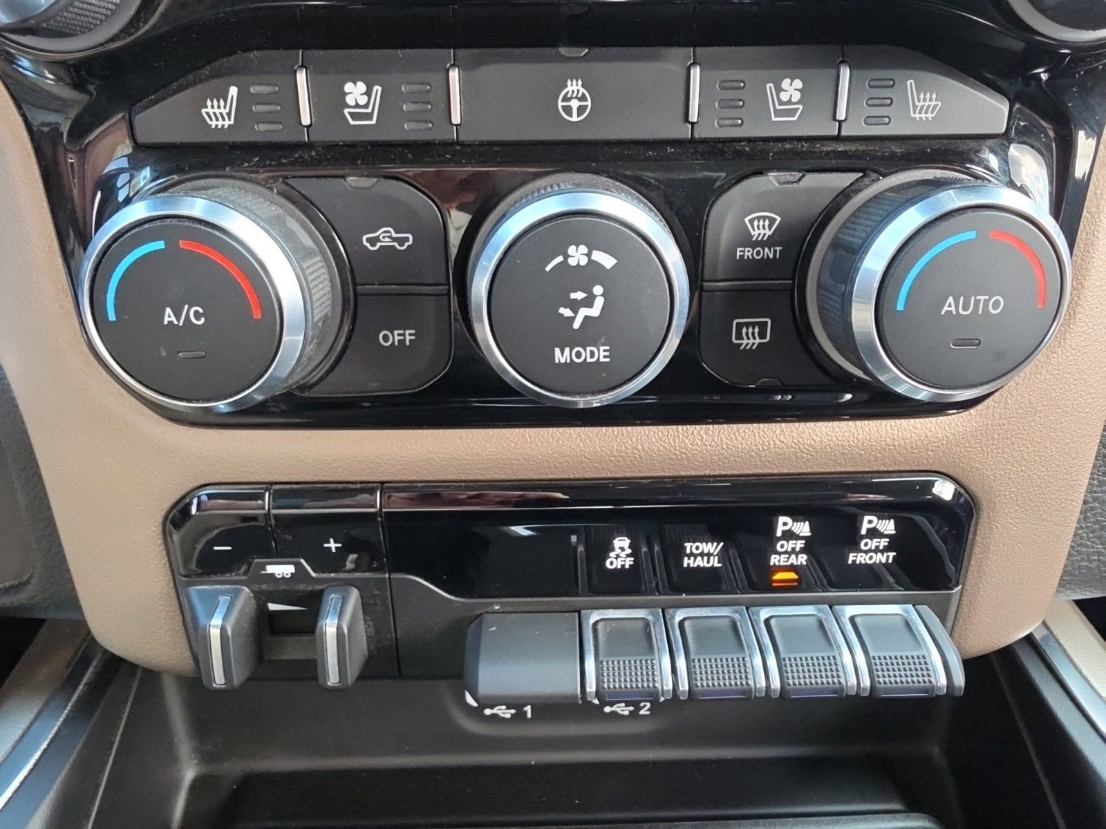 Used 2022 RAM 1500 Laramie AWD/4WD image 14
