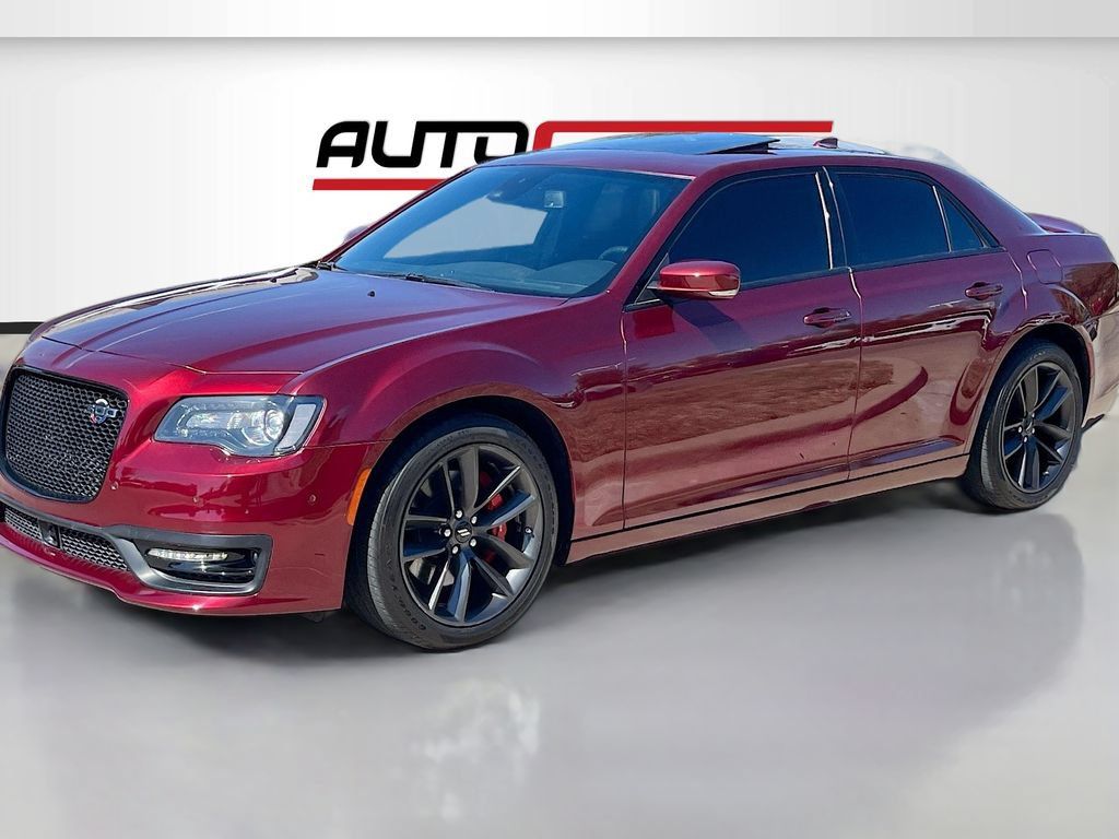 Used 2023 Chrysler 300 C RWD image 3