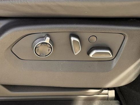 Certified 2023 Cadillac Escalade ESV Sport Platinum image 28