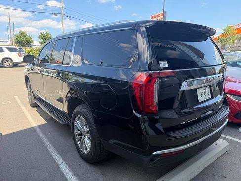 Used 2023 GMC Yukon XL SLT w/ SLT Luxury Package AWD/4WD image 8