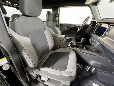 Used 2025 Ford Bronco 2-Door AWD/4WD image 25