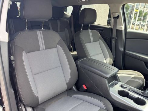 Used 2025 Chevrolet Blazer LT FWD image 37