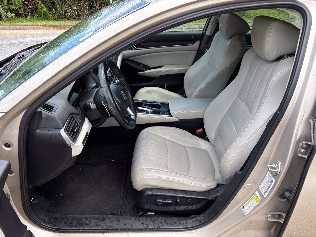 Used 2018 Honda Accord Touring image 28