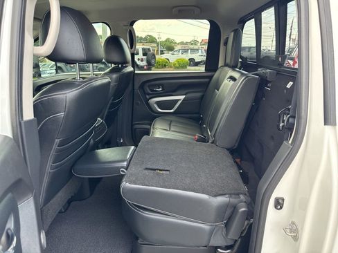Used 2018 Nissan Titan PRO-4X w/ Pro-4x Convenience Package AWD/4WD image 28
