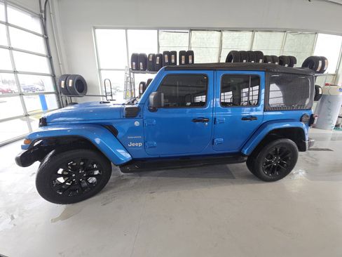 Used 2021 Jeep Wrangler Unlimited Sahara image 11