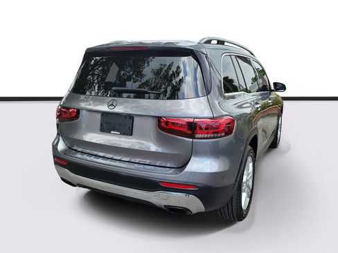 Used 2020 Mercedes-Benz GLB 250 image 4