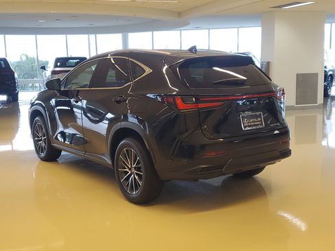 Used 2023 Lexus NX 250 FWD w/ Premium Package image 9