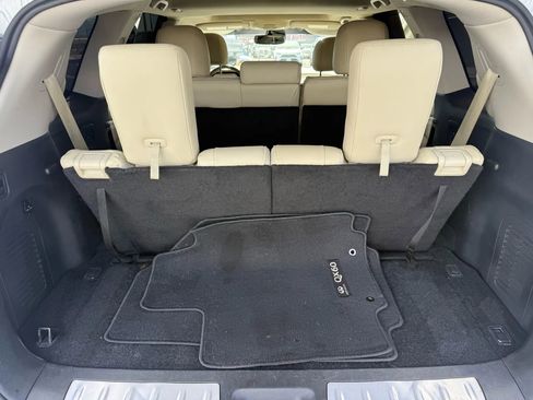 Used 2019 INFINITI QX60 Luxe w/ Essential Package image 22