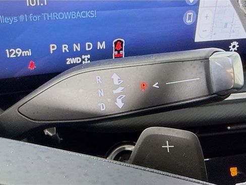 Used 2025 Buick Envision Preferred image 17