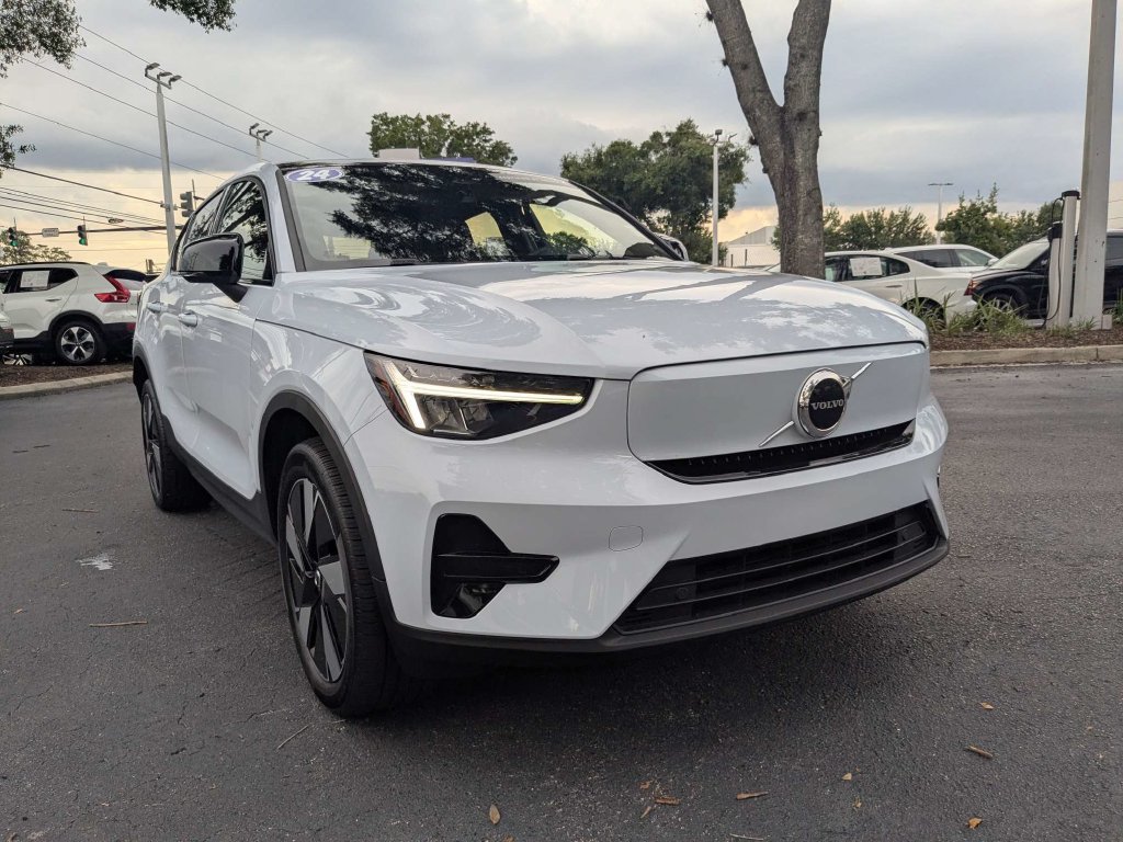 Certified 2024 Volvo C40 Recharge Core AWD/4WD image 8