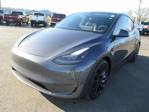 Used 2022 Tesla Model Y Performance image 7