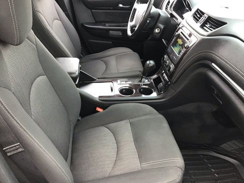 Used 2016 Chevrolet Traverse LT image 11