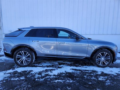 New 2026 Cadillac Lyriq Luxury image 2