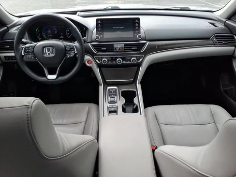 Used 2018 Honda Accord Touring image 22