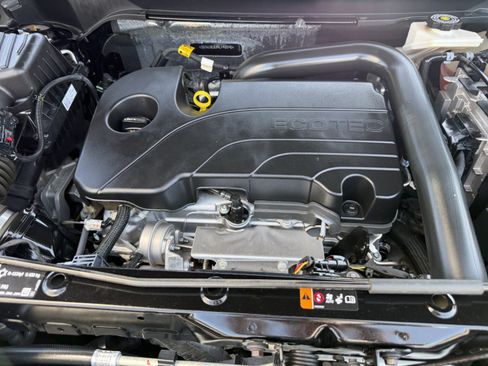 Used 2024 Chevrolet Equinox RS FWD image 28