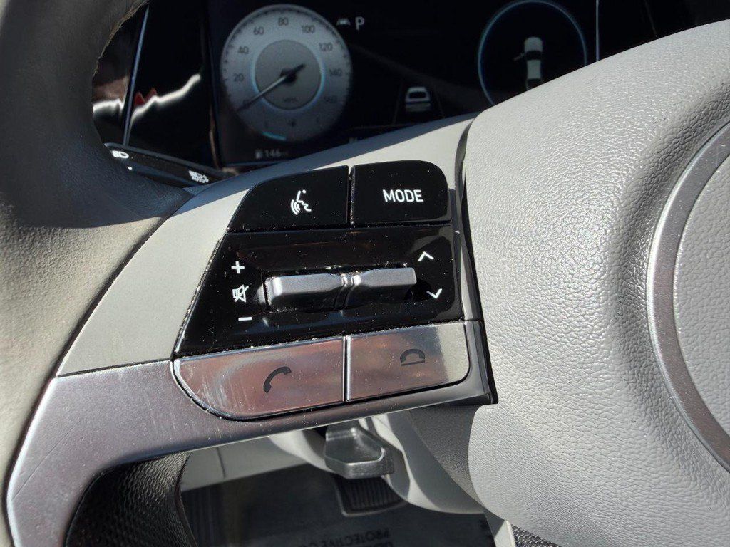 Used 2022 Hyundai Elantra SEL w/ Convenience Package FWD image 28