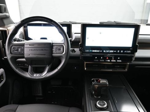 Used 2025 GMC Hummer EV 3X AWD/4WD image 11