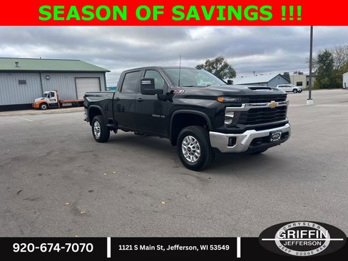 Used 2025 Chevrolet Silverado 2500 LT w/ Safety Package image 7
