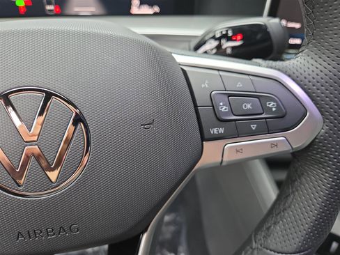 New 2025 Volkswagen Tiguan SE R-Line image 21