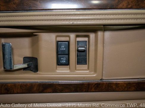 Used 1996 Buick Roadmaster Estate image 40