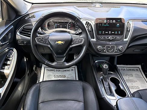 Used 2016 Chevrolet Malibu LT w/ Leather Package image 8