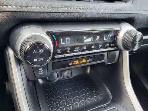 Used 2025 Toyota RAV4 XLE image 24
