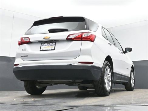 Used 2018 Chevrolet Equinox LS image 43