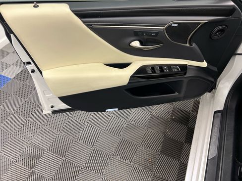 Used 2022 Lexus ES 350 Ultra Luxury image 6