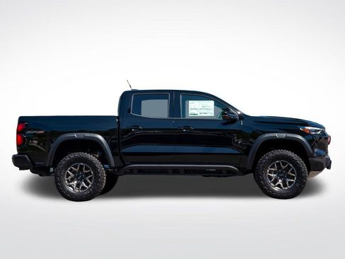 New 2026 Chevrolet Colorado ZR2 w/ Technology Package AWD/4WD image 5