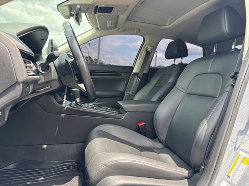 Used 2024 Honda Civic Touring image 12
