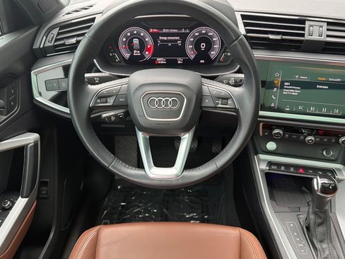 Used 2020 Audi Q3 2.0T Prestige w/ Prestige Package image 18