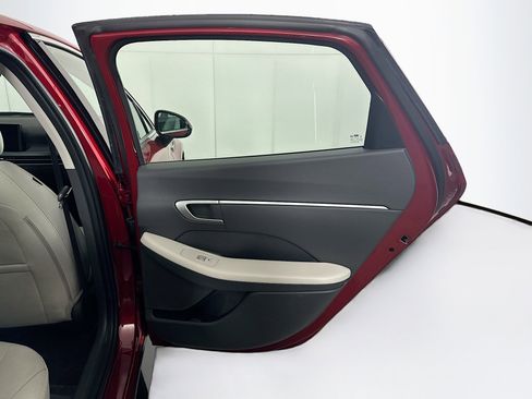 Used 2025 Hyundai Sonata SEL FWD image 28
