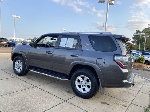 Used 2016 Toyota 4Runner SR5 Premium RWD image 8