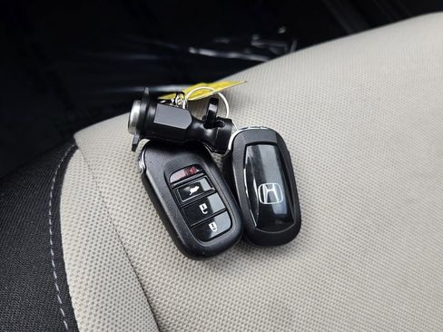 Certified 2025 Honda CR-V LX image 18