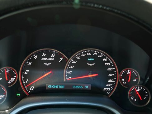 Used 2006 Chevrolet Corvette Coupe w/ Preferred Equipment Group image 46