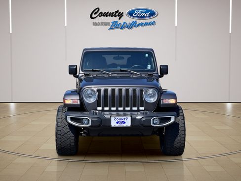 Used 2020 Jeep Wrangler Unlimited Sahara AWD/4WD image 12