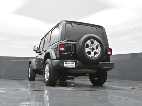 Used 2020 Jeep Wrangler Unlimited Sport S image 29